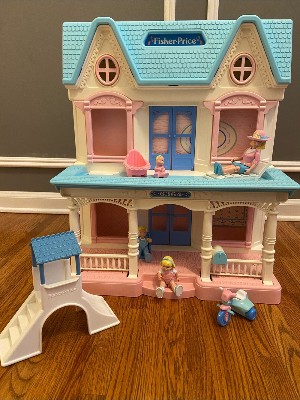 Fisher Price Loving Family Dream Folding Doll House 1993 w/ Accessories Figures